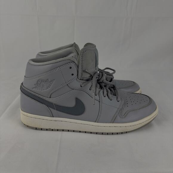 Nike Air Jordan 1 Mid Wolf Grey Men’s Size 8.5 Basketball Shoes Retro‎ OG - Picture 4 of 16